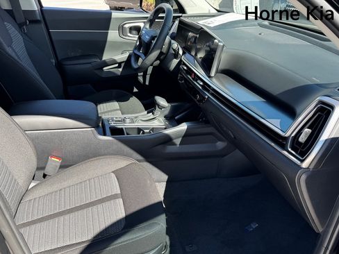 New 2026 Kia Sorento LX FWD image 18