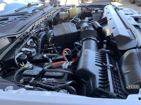 Used 2022 Ford F550 4x4 Regular Cab Super Duty image 16