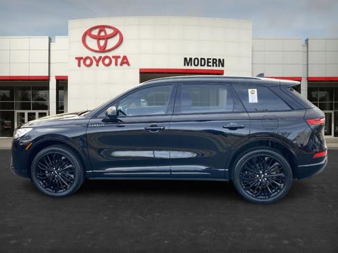 Used 2023 Lincoln Corsair Reserve w/ Jet Appearance Package image 7