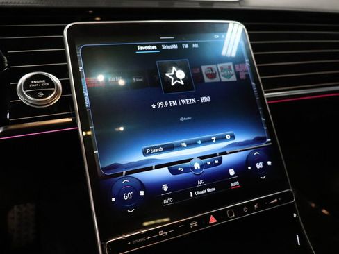 Used 2023 Mercedes-Benz S 500 4MATIC w/ AMG Line image 33