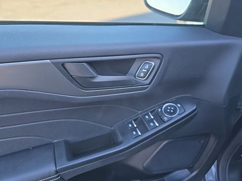 Used 2025 Ford Escape Active image 17