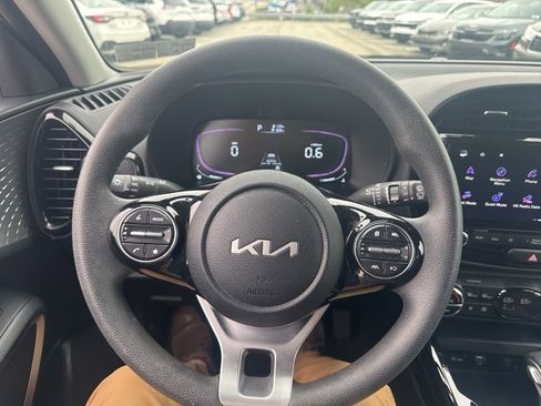Certified 2023 Kia Soul S FWD image 19