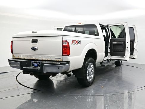 Used 2015 Ford F250 Lariat w/ Lariat Ultimate Package image 59