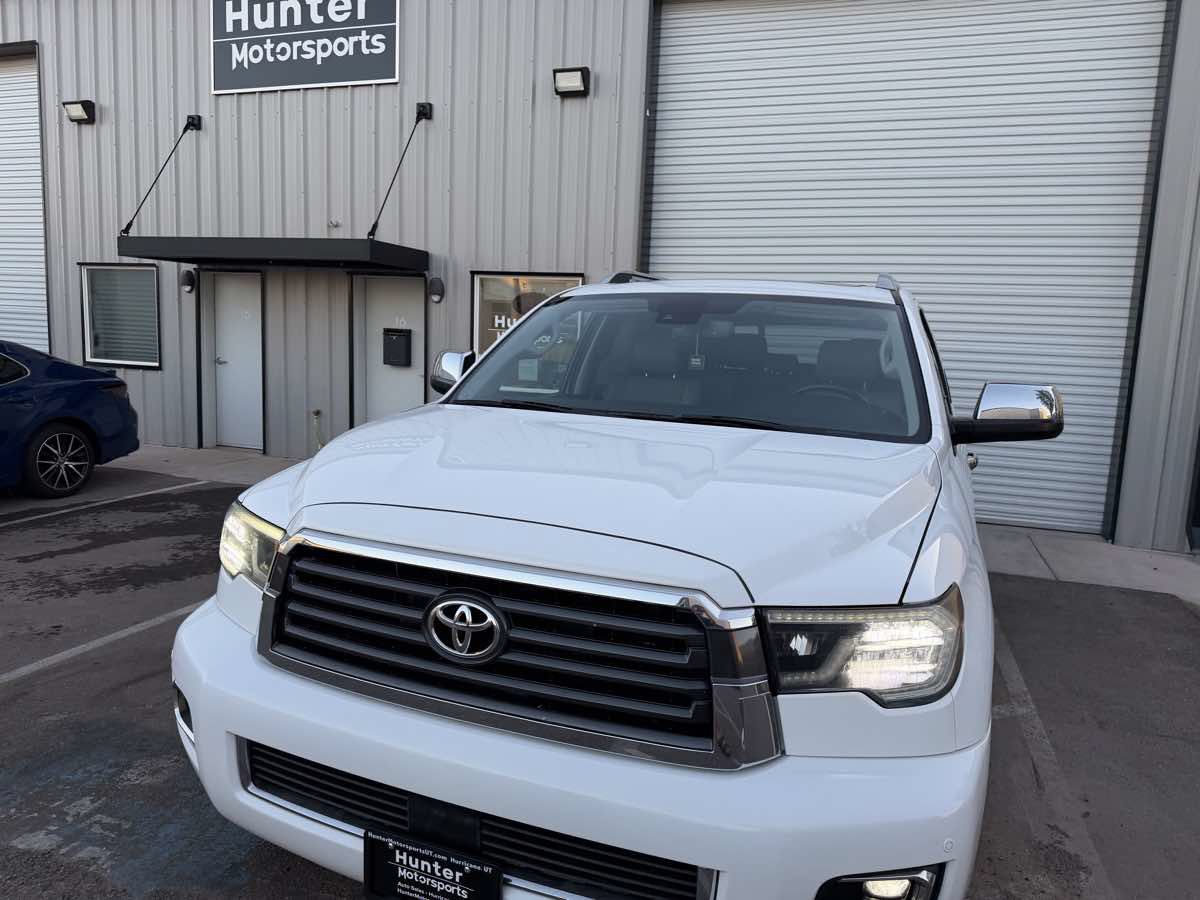 Used 2018 Toyota Sequoia Limited w/ Safety & Convenience Package AWD/4WD image 15