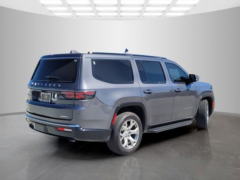 Used 2022 Jeep Wagoneer Series II AWD/4WD image 4