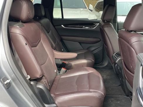 Used 2020 Cadillac XT6 Premium Luxury image 16