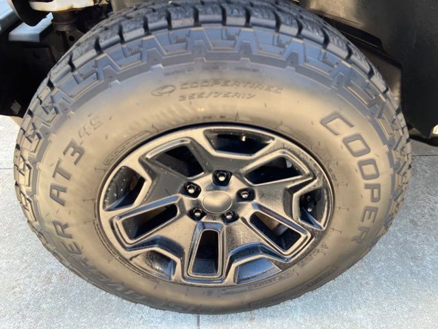 Used 2015 Jeep Wrangler Unlimited Sport AWD/4WD image 9