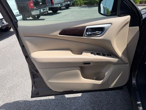 Used 2016 Nissan Pathfinder SL w/ SL Premium Package FWD image 13