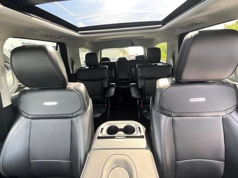 Used 2026 Ford Expedition Platinum w/ Driver's Package AWD/4WD image 58