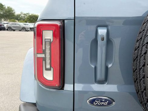 Used 2023 Ford Bronco Outer Banks AWD/4WD image 10