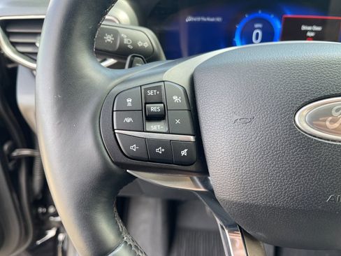 Used 2020 Ford Explorer Platinum w/ Premium Technology Package image 28