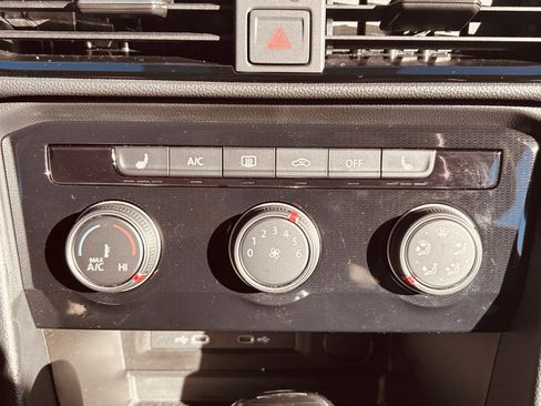 Used 2025 Volkswagen Taos S image 15