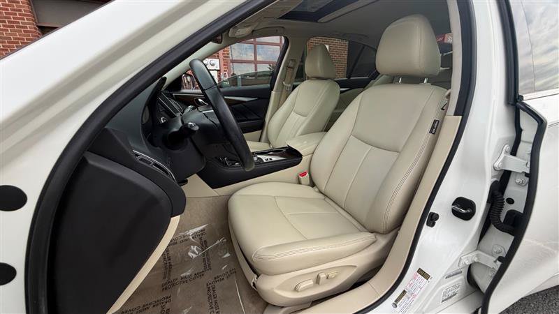 Used 2018 INFINITI Q50 Luxe w/ Essential Package (3.0T Luxe) RWD image 25