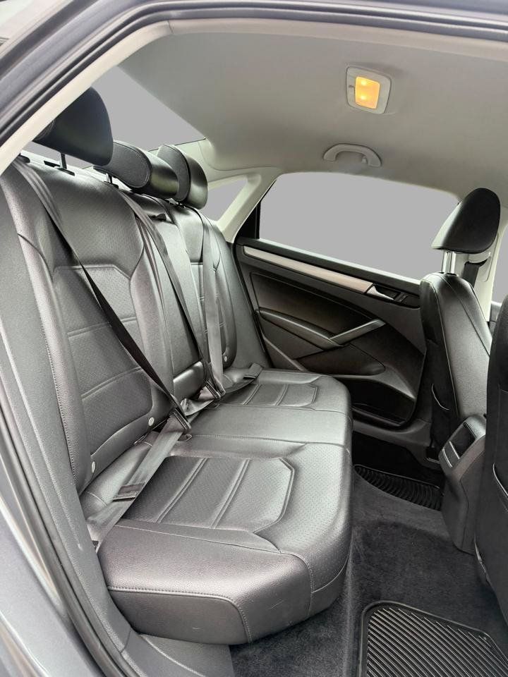 Used 2015 Volkswagen Passat 1.8T Wolfsburg Edition FWD image 19
