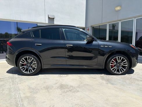 Certified 2023 Maserati Grecale Folgore AWD/4WD image 5