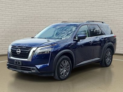 Certified 2025 Nissan Pathfinder SV