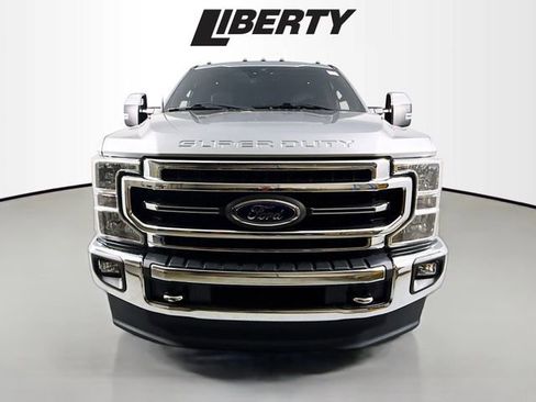 Certified 2022 Ford F250 Lariat w/ Chrome Package image 2