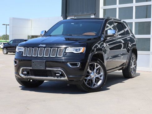 Used 2020 Jeep Grand Cherokee Overland AWD/4WD image 3