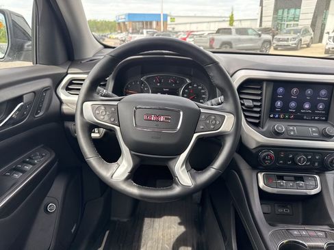 Used 2023 GMC Acadia SLT w/ Elevation Edition image 16
