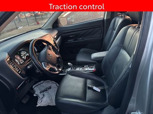 Used 2018 Mitsubishi Outlander GT image 5