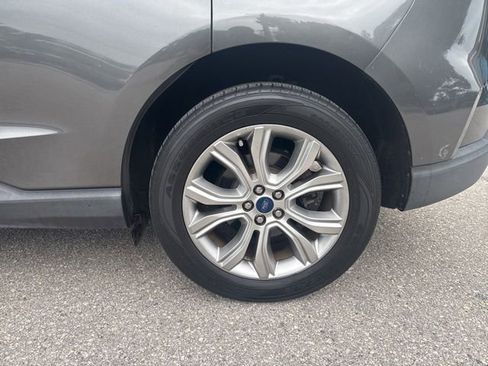 Used 2019 Ford Edge Titanium w/ Equipment Group 301A FWD image 15
