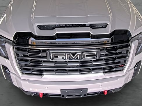 Used 2026 GMC Sierra 2500 AT4 w/ AT4 Premium Plus Package AWD/4WD image 18