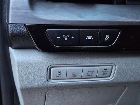 Used 2024 Kia Carnival SX image 11