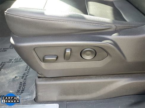 Used 2024 GMC Sierra 1500 SLT image 18