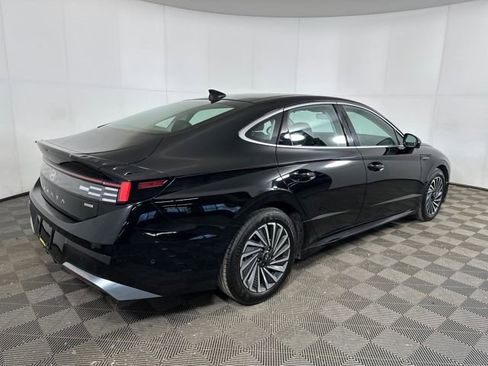 Used 2025 Hyundai Sonata Limited image 3