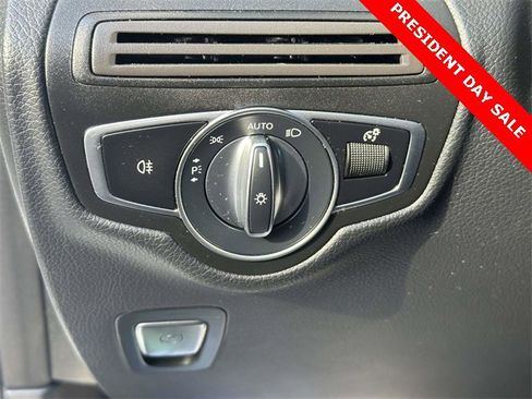 Certified 2022 Mercedes-Benz GLC 300 4MATIC image 22