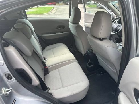 Used 2018 Honda HR-V LX image 15