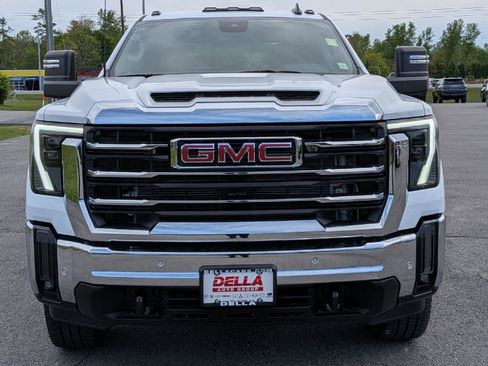 New 2026 GMC Sierra 2500 SLE w/ SLE Value Package; AWD/4WD image 2