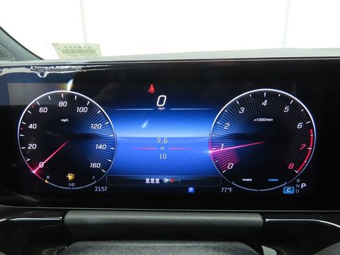 Certified 2025 Mercedes-Benz GLA 250 image 32