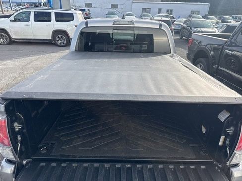 Used 2020 Toyota Tacoma TRD Sport image 8