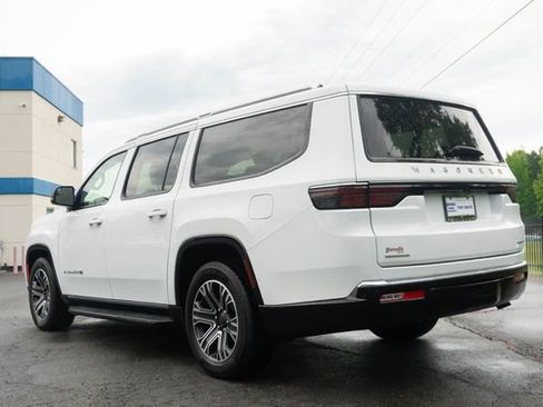 Used 2023 Jeep Wagoneer L Series II AWD/4WD image 31