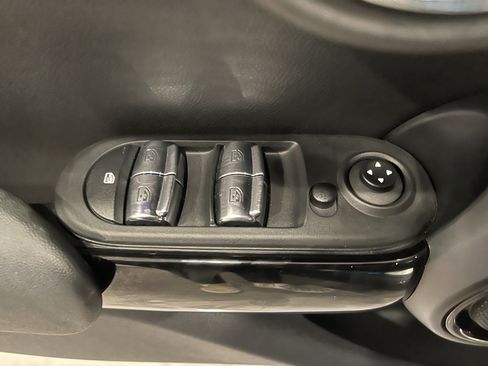 Used 2022 MINI Cooper S image 12