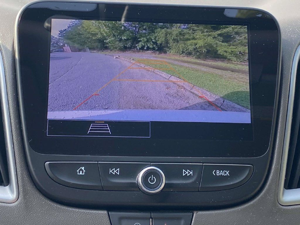 Used 2025 Chevrolet Malibu LT FWD image 26
