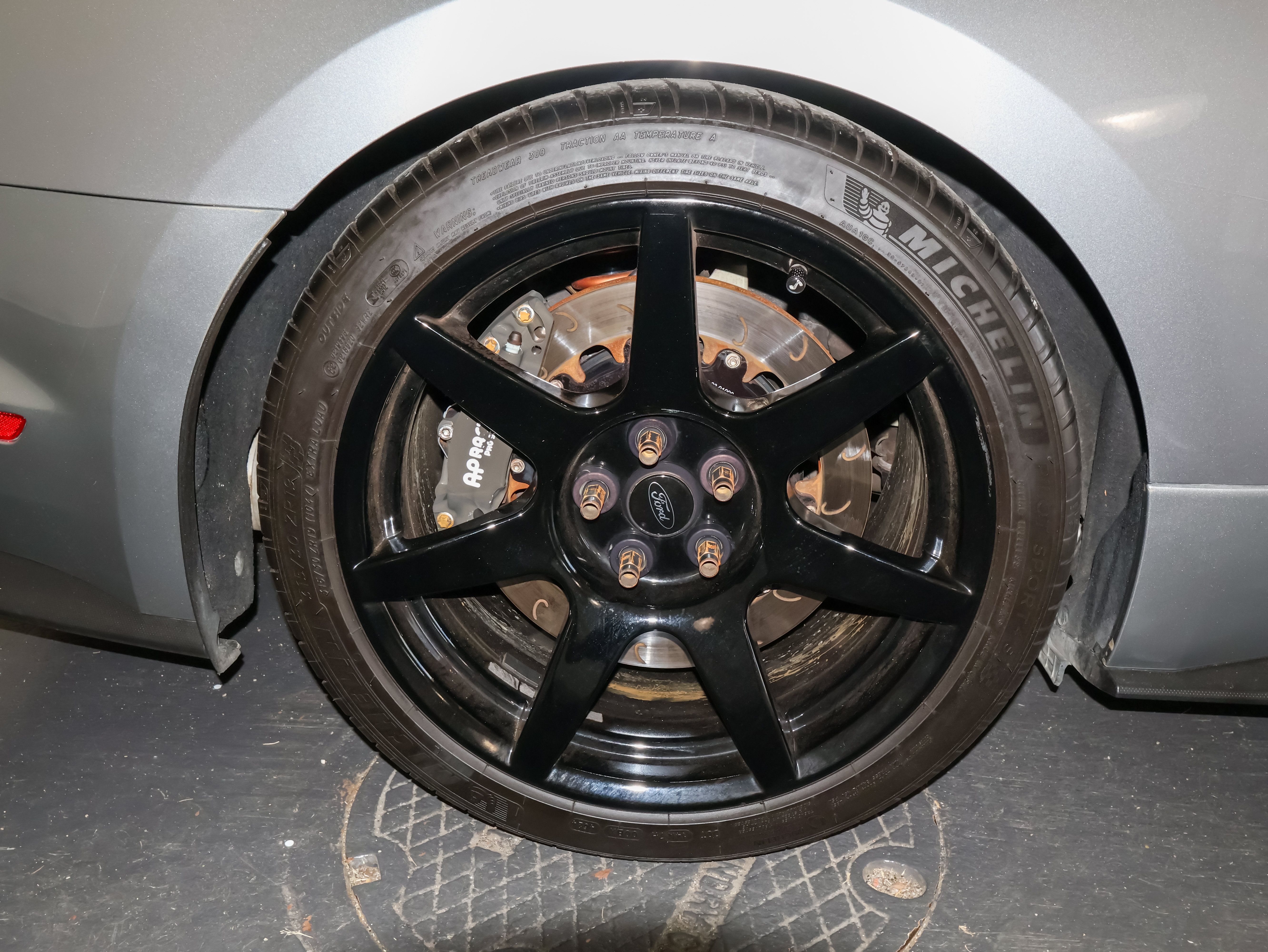 Used 2020 Ford Mustang Shelby GT350R w/ GT350R Equipment Group 920A RWD image 39