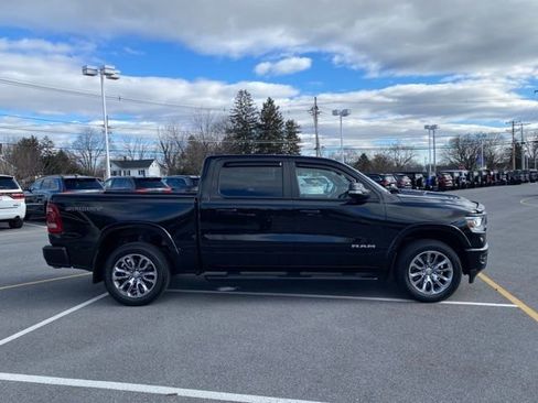Used 2022 RAM 1500 Laramie w/ Sport Appearance Package image 6