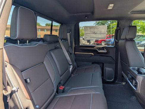 New 2026 GMC Sierra 3500 Denali w/ Denali Reserve Package AWD/4WD image 31