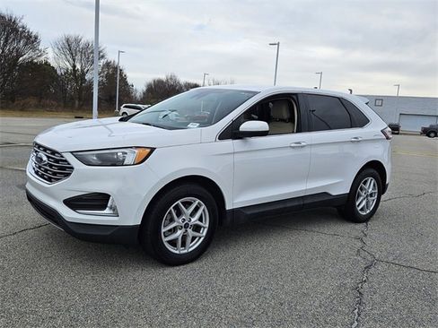 Used 2022 Ford Edge SEL image 3