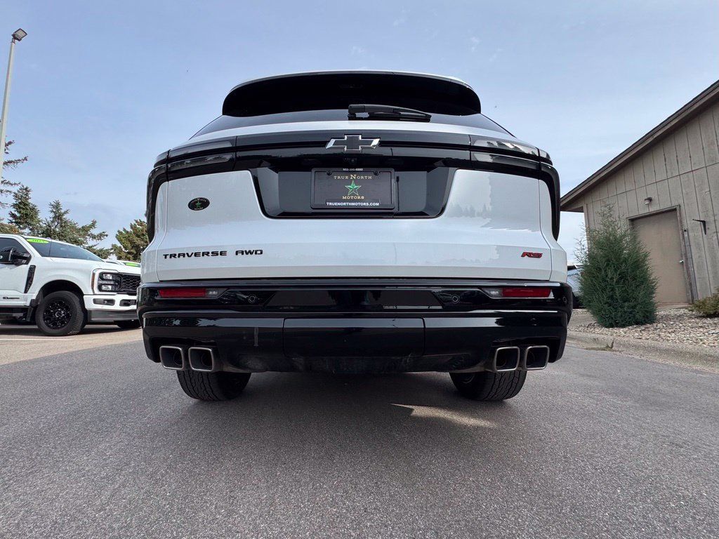Used 2024 Chevrolet Traverse RS AWD/4WD image 10
