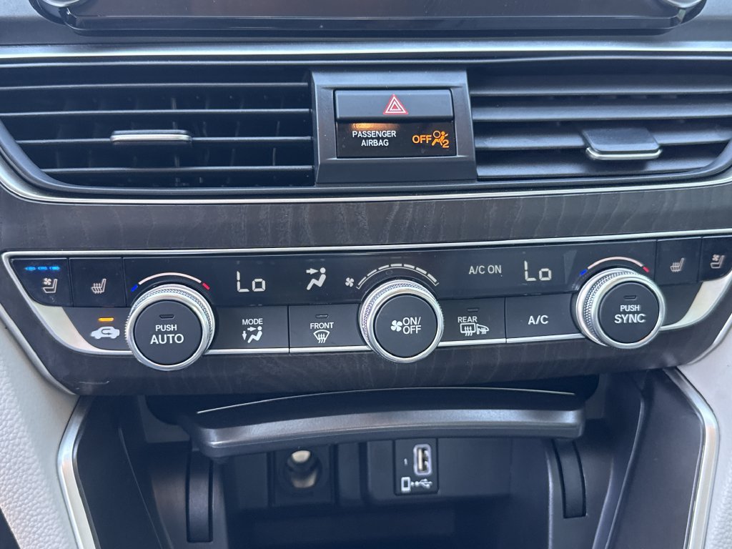 Used 2020 Honda Accord Touring image 25