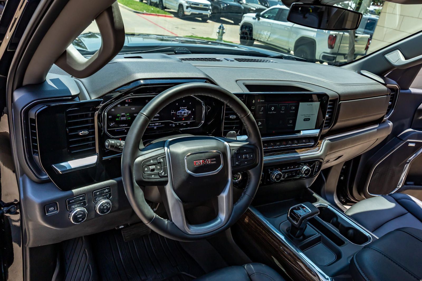 Used 2025 GMC Sierra 1500 Elevation w/ Elevation Premium Package AWD/4WD image 17