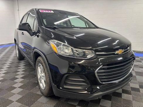 Used 2019 Chevrolet Trax LS w/ Tint and Cruise Package FWD image 10