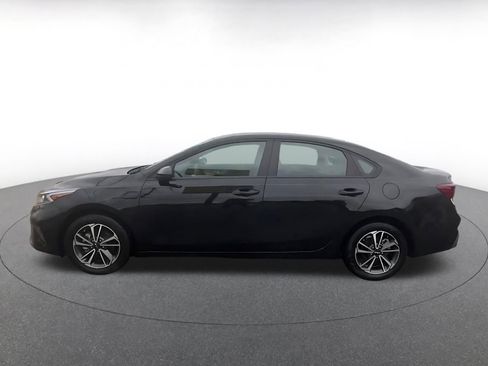 Used 2024 Kia Forte LXS image 9