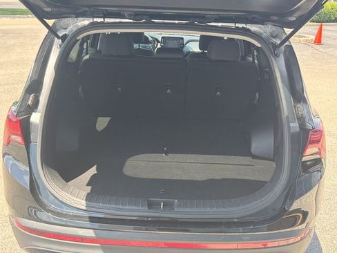 Used 2023 Hyundai Santa Fe SE FWD image 10