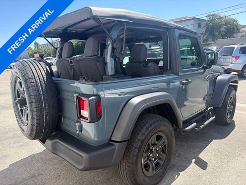 Used 2025 Jeep Wrangler Sport AWD/4WD image 4