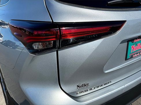 Used 2024 Toyota Highlander LE image 31
