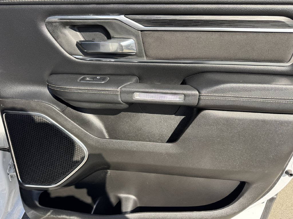 Used 2024 RAM 1500 Laramie AWD/4WD image 13